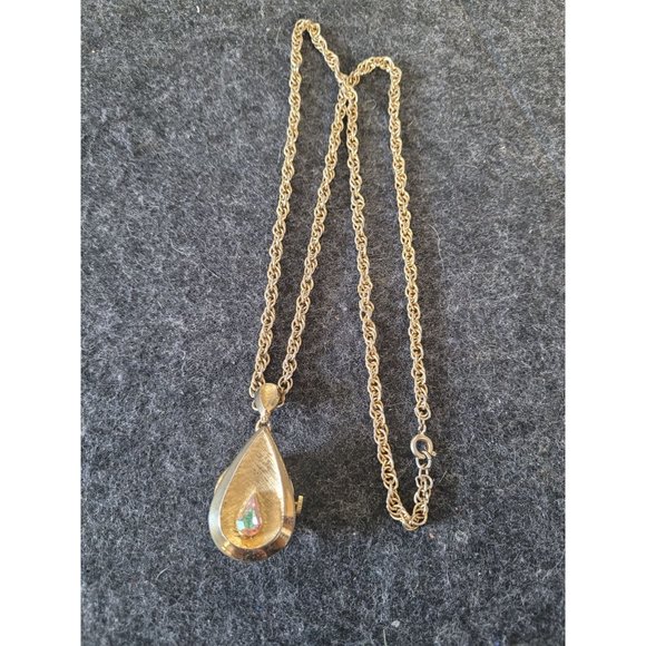 Vintage Clinton Gold Tone Tear Drop Pendant Necklace Clock 17 Jewels in working - Picture 5 of 5